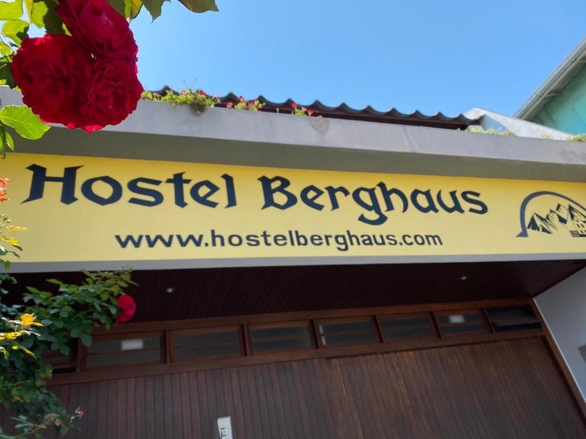 Hostel Berghaus ฟลอเรียนอโปลิส ภายนอก รูปภาพ